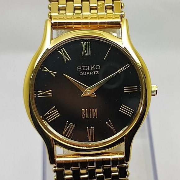 Vintage Style Seiko Quartz Mens Gold Watch & Black accents W/ Metal Strap - Picture 1 of 5